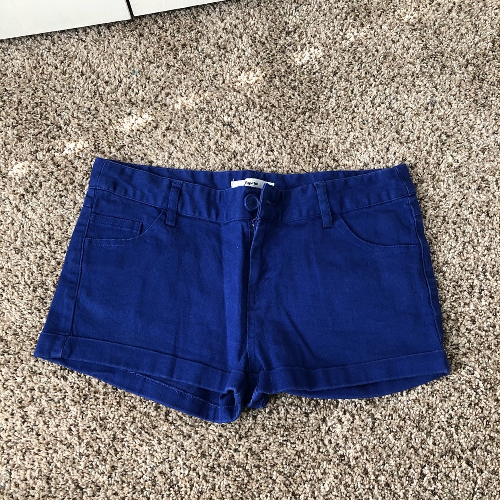 cuffed leg shorts